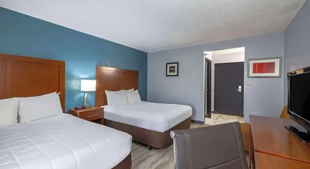 Двухместный номер Travelodge by Wyndham Brooklyn Center
