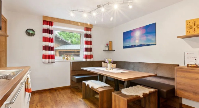 Beautiful Mansion In Mittersill Near Pass Thurn Ski Area, Rezerwuj Dom wakacyjny Hotele w Salzburg z parkingiem, Parking