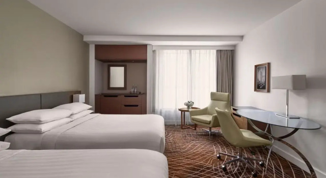 Deluxe quadruple chambre Vue sur la ville Melbourne Marriott Hotel