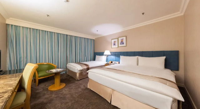 Трёхместный номер Standard Taoyuan Yuehua Hotel & Golf Club