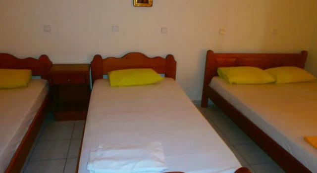 Четырёхместный номер Standard Boufidis Rooms