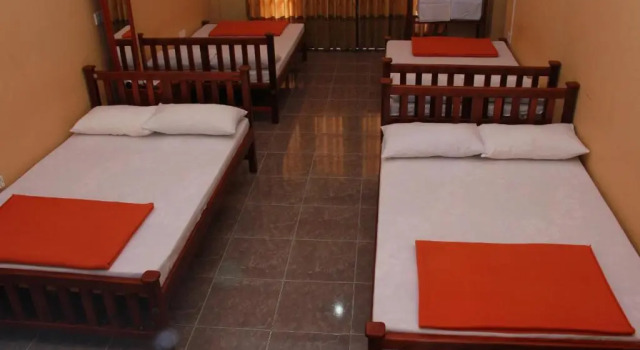 Четырёхместный номер Standard Anura Guest Inn