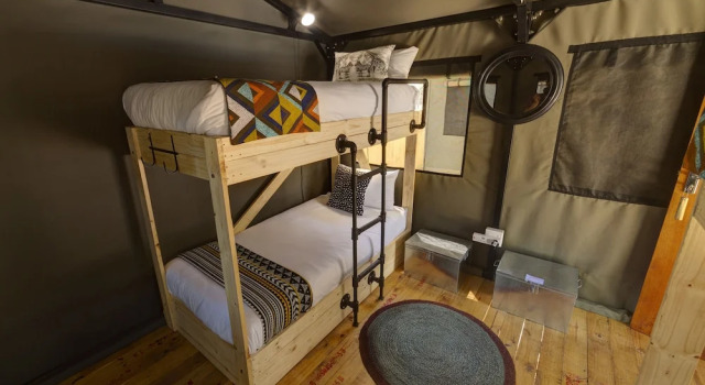 Naankuse Travellers Inn - Hostel
