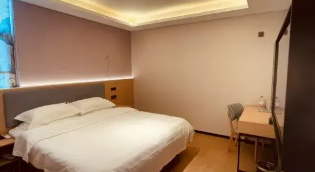 Люкс 1Jingman Hotel (Shangqiu High-Speed Railway Station Kaixuan Road Branch)