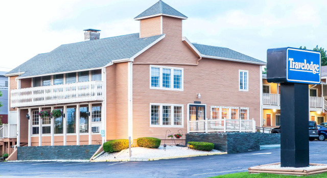 Travelodge by Wyndham South Burlington, Buchen Sie Gasthaus Hotels in New England mit Frühstück, Frühstück