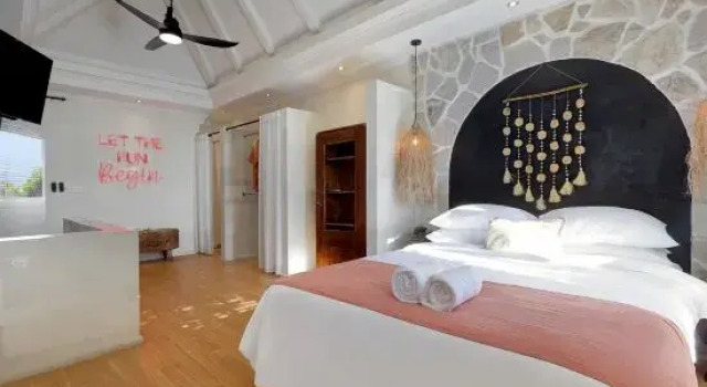 Private 1BR Designer Villa Central Canggu extra Office Room, Rezervovat Vila Chaty v Bali, Chalupa