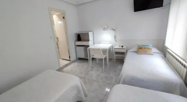 Трёхместный номер Standard Hostal Lucy