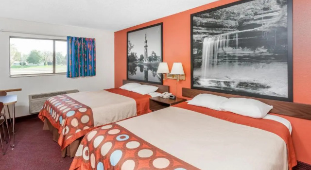 Четырёхместный номер Standard Super 8 by Wyndham Washington/Peoria Area