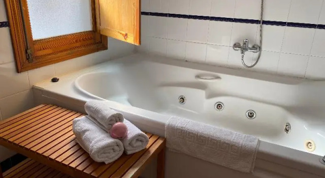 Двухместный номер Standard с балконом Hostal Moscatel