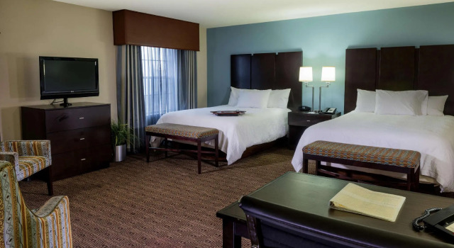 Четырёхместный номер Standard Hampton Inn & Suites Yonkers