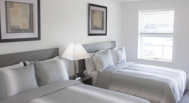 Bowmanville Marina Inn & Suites