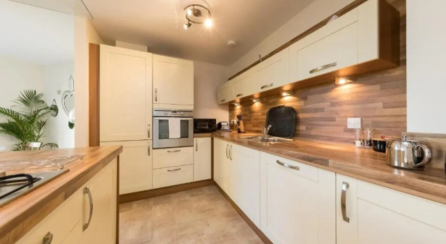 Апартаменты THE BROCH, Ground Floor City Centre Apartment, sleeps 6
