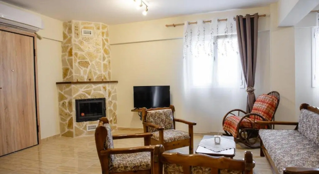 Artemissoula near airport, Забронировать Отель Луца Спата - Артемида