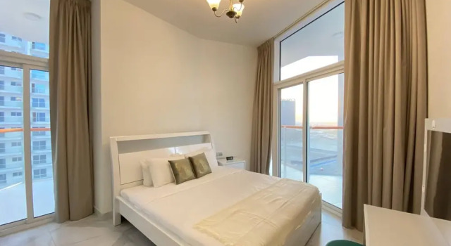 Lux BnB 2BD Canal Views Business Bay, Забронировать Отель «постель и завтрак» Отели Эмирата Дубая 4 звезды, рядом с Бизнес-Бэй, 4*