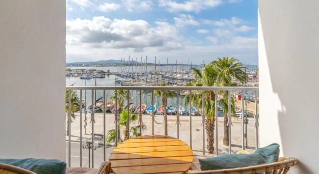 Студия Charming studio with balcony and sea view in Sanary-sur-Mer - Welkeys