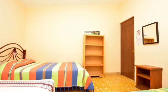 Трёхместный семейный номер Standard Los Nardos Hostel -pet friendly