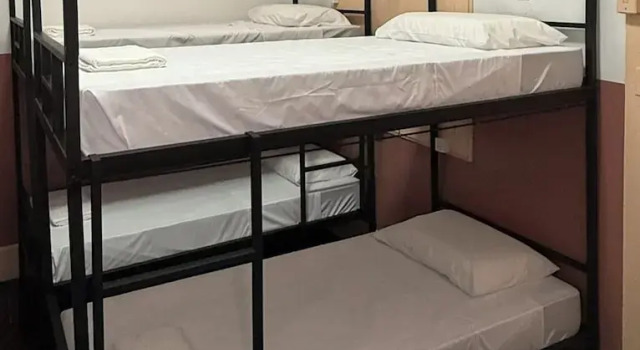 Кровать в общем номере (женский номер) Mangueirosa Hostel