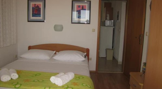 Apartments Family, Prenota Appartamento Postira 