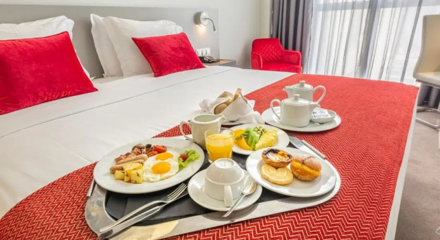 Clássico Casal quarto Melia Maputo Sky