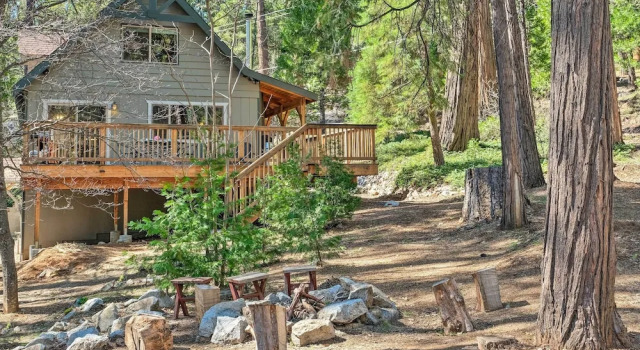Коттедж Game Room & Deck: Oso Cozy Cabin in Arnold!