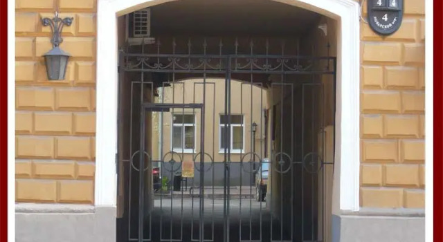 Невский двор