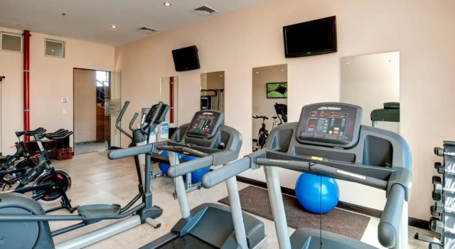 Полулюкс Studio Hotel Boutique