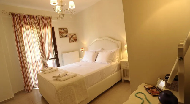 Семейная вилла с балконом и рядом с пляжем Levantes Villas