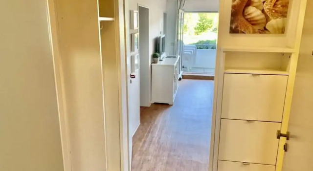 Holiday Apartment sea air, Забронировать Апартаменты/квартира Отели Лангеог с парковкой, рядом с Солоноводный парк приключений "Лангеог", Парковка