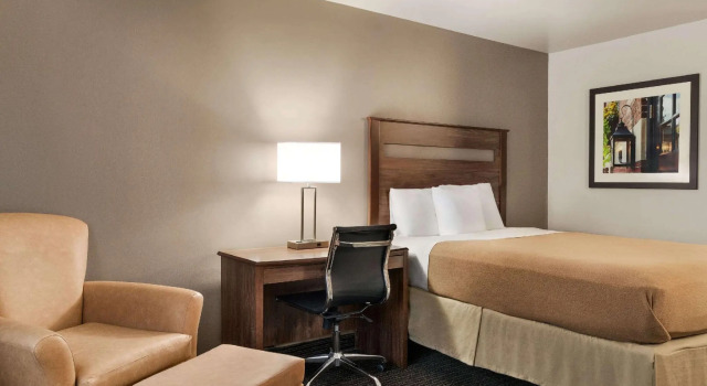 Двухместный номер Standard Baymont by Wyndham Buffalo