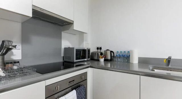 Skyvillion Tower Points - Tower Point Lovely apartment in Enfield London