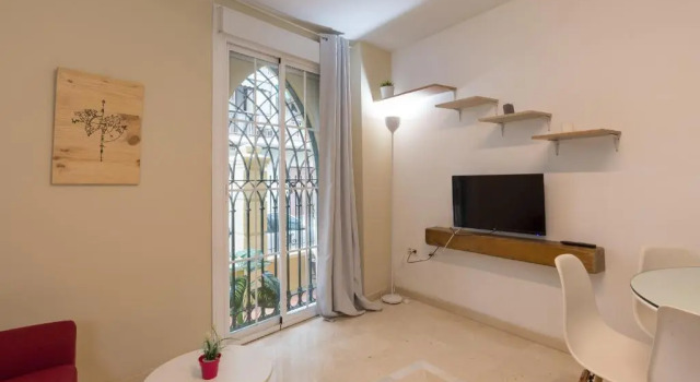 GR0-Quiet apartment, Private backyard, Walk to Old Town, Забронировать Апартаменты/квартира Апартаменты Малаги, рядом с Salamanca Market, Апартаменты/квартира