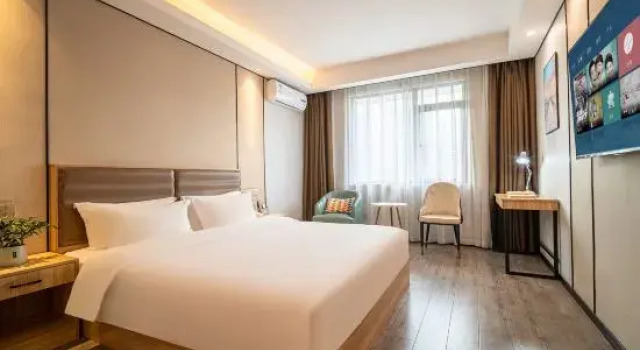 Huaxi Hotel (Guiyang Railway Station Vientiane City Shopping Center), Забронировать Отель Отели Хуаси с парковкой, Парковка