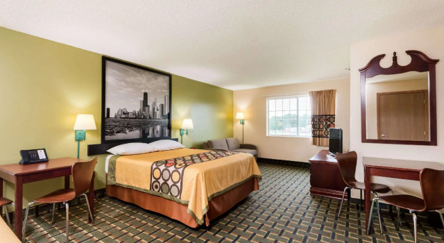 Шестиместный люкс Super 8 by Wyndham Mt. Carmel IL