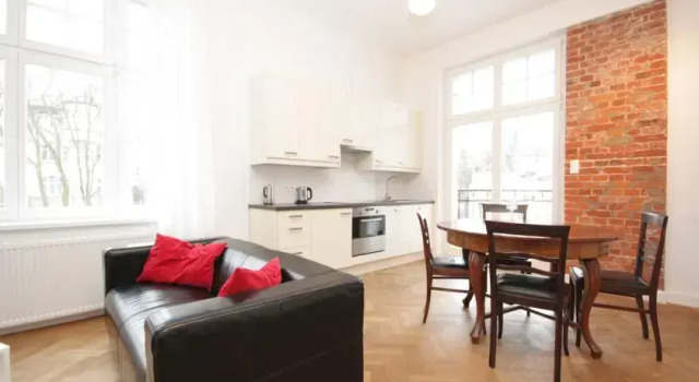 Marina Apartments - Apartament Wzorcownia, Varaa Huoneisto Hotellit Pommeri pysäköinnillä, Pysäköinti