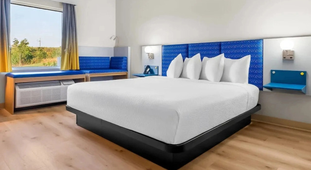 Четырёхместный люкс Microtel Inn & Suites by Wyndham Prattville Montgomery