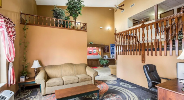 Best Western Camelot Inn, 예약 호텔 페어뷰 헤이츠 일리노이