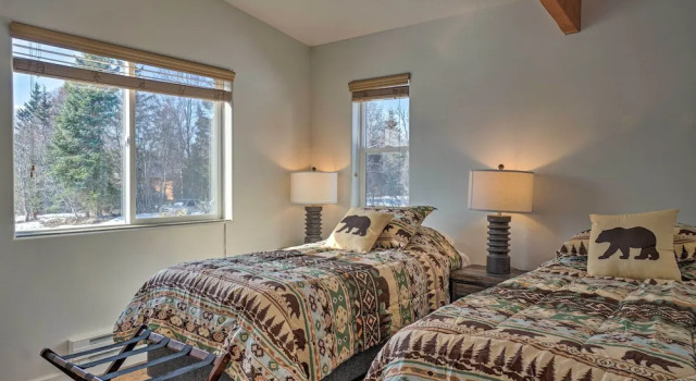 Pet-friendly Duplex w/ Northern Lights Aurora View, Rezerwuj Hotel Fritz Creek 