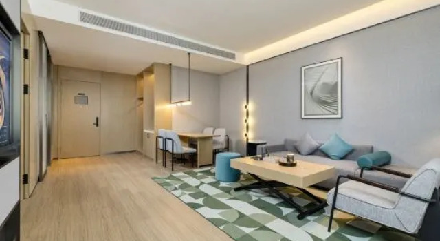 Люкс Deluxe Liyi Hotel (Shenyang Hunhe Wandu Park Datonghu Street Subway Station Branch)