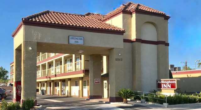 Arlington Inn, จอง โรงแรม ริเวอร์ไซด์ California
