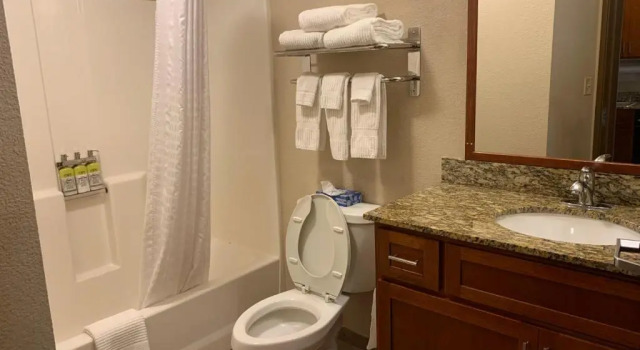 Двухместный люкс Candlewood Suites Jonesboro by IHG