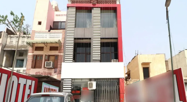 OYO 37657 Hotel Eshant, Забронировать Отель Амбала штат Харьяна