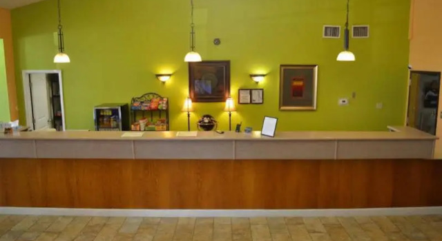 Quality Inn San Marcos, Buchen Sie Hotel San Marcos Texas Hill Country