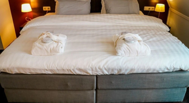 Wellness Suites Dellewal, Buchen Sie Hotel Hotels in Westfriesische Inseln mit Pool, Schwimmbad