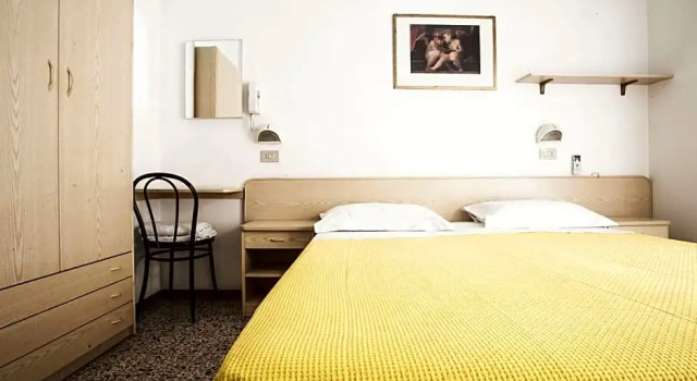 Hotel Diana