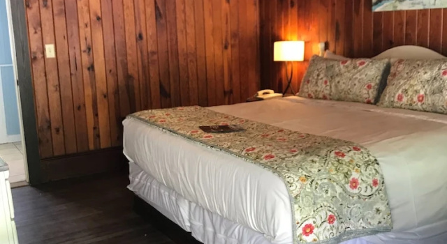 Двухместный номер Standard Riverside Lodge at Chimney Rock
