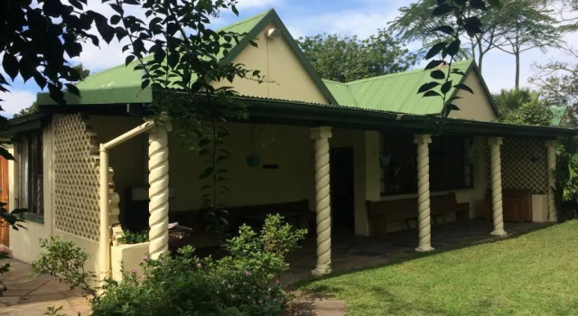 Шале c 1 комнатой с балконом и с красивым видом из окна Oribi Gorge Guest Farm