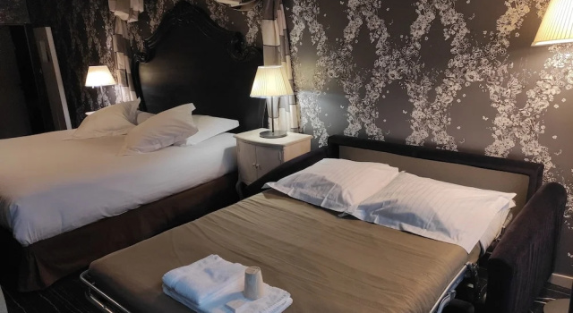 Четырёхместный семейный номер Standard Hôtel de Paris