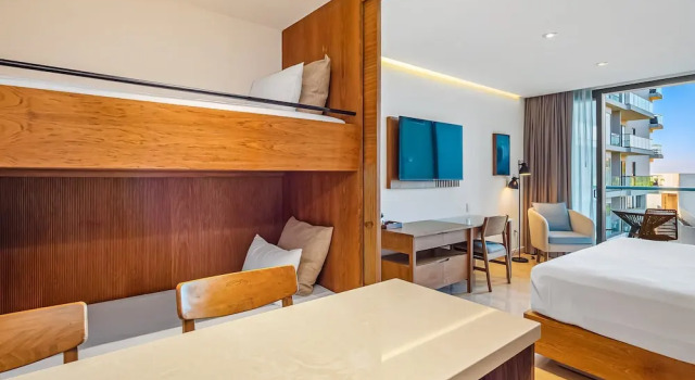 Cozy Oceanview Loft With Panoramic Views, Outdoor Pool & Fitness Room