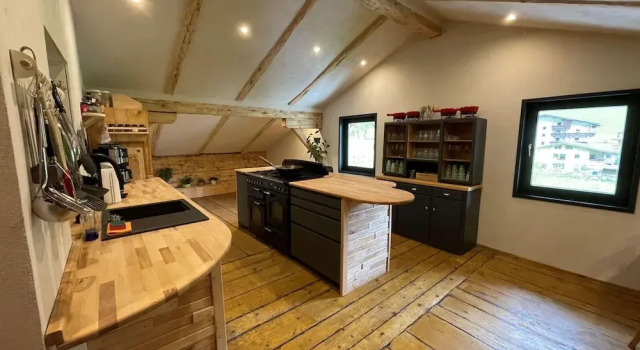Chalet in Mayrhofen near Ski Slopes, Забронировать Шале Виллы Майрхофен, Вилла