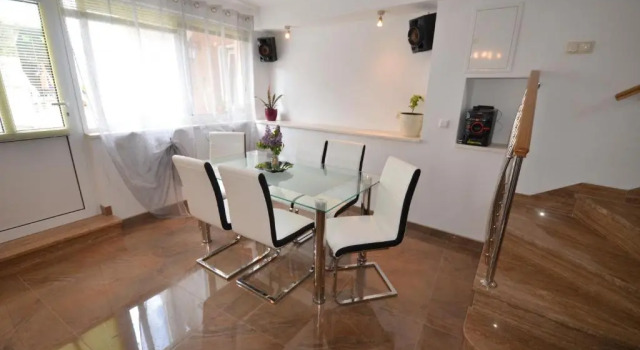 Апартаменты с 3 комнатами Apartments Belmat